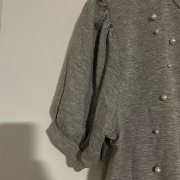 Skonhet Women’s M Gray Short Sleeved Pearl Shirt Knot Front Open Back - Picture 5 of 9